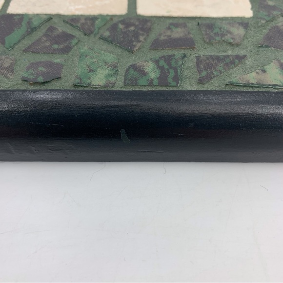 Handcrafted Green Decorative Tic Tac Toe Board with Green and Black Stones - Picture 14 of 16